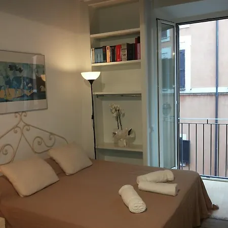 Apartment Fontanella Rome